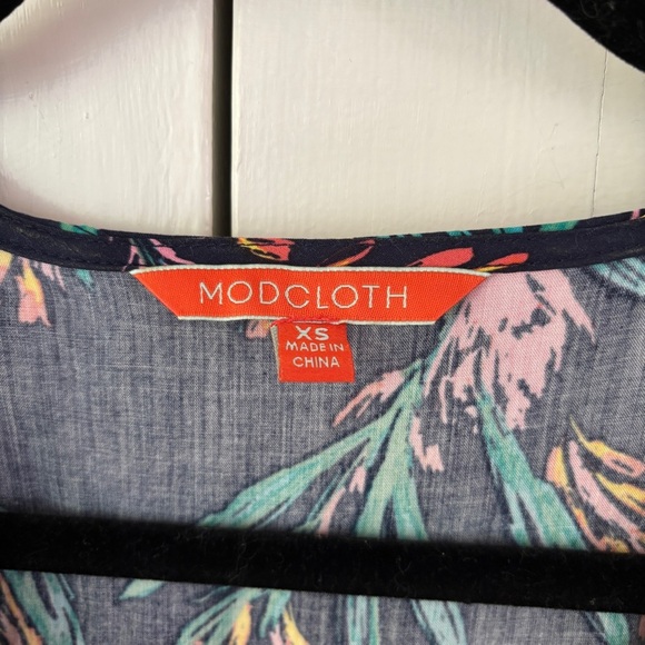 Modcloth Romantic Renewal Faux Wrap Midi Dress Navy Floral Vacation Pink Size XS - Picture 6 of 17